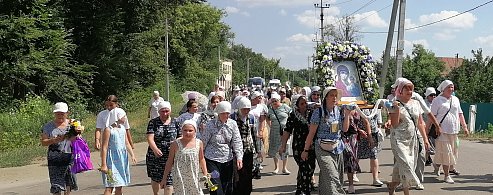 Сегодня через Аркадак будет идти крестный ход в честь Казанской иконы Божией Матери