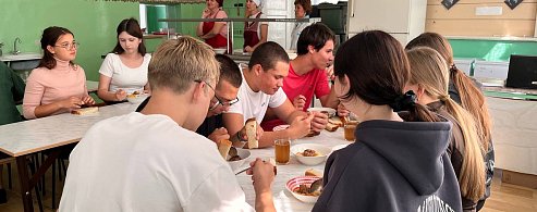 В школах Аркадакского района - собственные пищеблоки, где для детей готовят вкусные обеды 