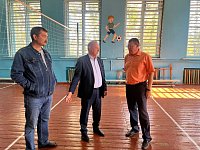 Глава Аркадакского района Николай Луньков с рабочим визитом побывал в Баклушах 