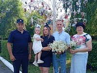Поздравления принимали семьи сотрудников полиции