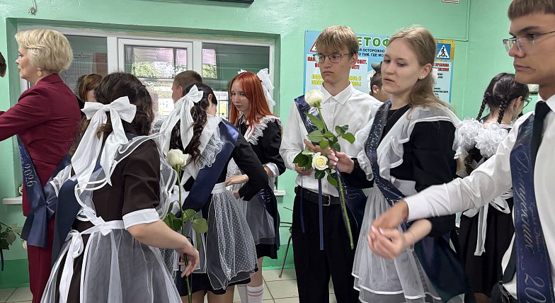 Сегодня 67 одиннадцатиклассников Аркадакского района сдают экзамен по русскому языку