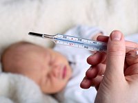 Как правильно сбивать высокую температуру у ребёнка советует врач-педиатр Аркадакской районной больницы 