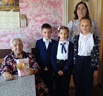 В День пожилого человека  аркадакцы принимали поздравления