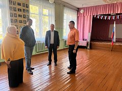 Глава Аркадакского района Николай Луньков с рабочим визитом побывал в Баклушах 