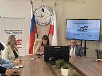 На 12:00 в голосовании приняли участие 56,05 % избирателей области