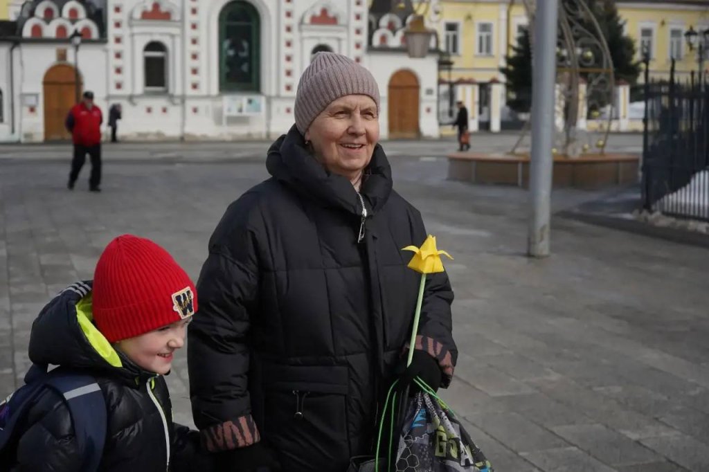Создали букеты своими руками, чтобы порадовать горожанок 2.jpg