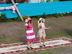 Улица Красная в селе Большая Журавка пела и танцевала