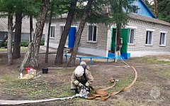 Пожарные провели учения в детском оздоровительном Центре «Голубая ель»