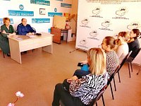 Прокурор Аркадакского района в Центре соцобслуживания посетил занятия с детьми и ответил на вопросы родителей