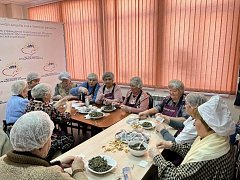 Аркадакцы отправляют военным чаи для укрепления иммунитета