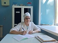 Почти сорок лет трудится медсестрой в Летяжевском тубсанатории Наталья Комолова