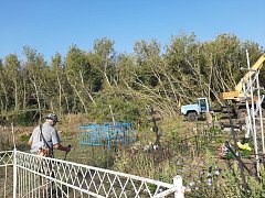 В Семёновке убрали территорию сельского кладбища