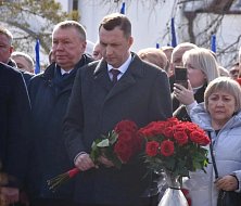 В Парке Победы имена пятерых погибших участников СВО из Аркадакского района занесли на мемориал памяти