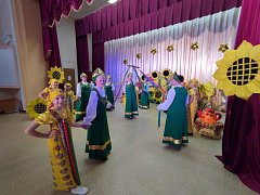 Фольклорный праздник прошёл на сцене районного Дома культуры