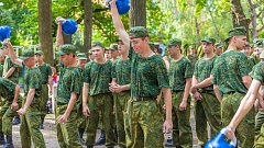 Саратовские гвардейцы стали победителями в соревнованиях по гиревому спорту