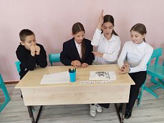 Аркадакские школьники к Дню народного единства сделали голубя мира в технике оригами