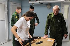 Школьники из Красного Знамени приняли участие в областных соревнованиях по пулевой стрельбе 