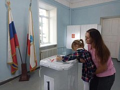 Дети на выборах в Аркадакском районе делают первые шаги к гражданственности