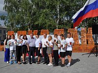 В День Государственного флага РФ в Аркадаке торжественно вручили паспорта
