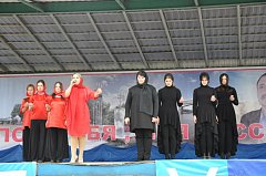 Сегодня  в Аркадаке в стихах и песнях славили Россию и её героев