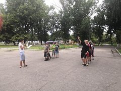 Дорожные полицейские провели для детей игру-путешествие "Азбука дороги"