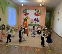 Для воспитанников детского сада «Светлячок» прошёл праздник осени