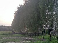 В селе Красное Знамя идёт ограждение кладбища