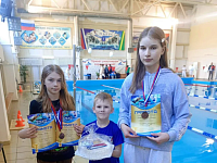 Аркадакские юные пловцы побывали на соревнованиях в соседней области