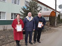 Депутат  Саратовской областной думы Василий Кравцов наградил работников сферы ЖКХ