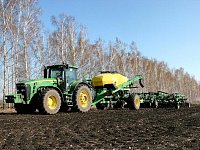 О планах и заботах аркадакских аграриев рассказал главный агроном района Андрей Герасимов