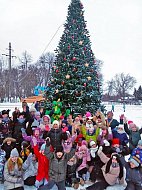 На городской площади Аркадака состоялся рождественский праздник для детворы