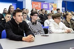 Военкор НТВ встретился с молодёжью Саратова