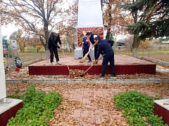 В Малиновке прошёл осенний субботник
