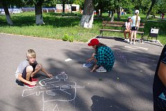 Аркадакские дети рисовали Победу