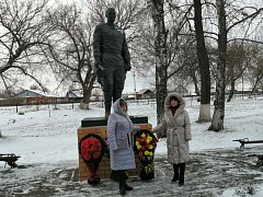 В Аркадакском районе отдали дань уважения Героям Отечества