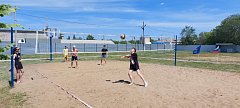 На летней площадке Дворца спорта прошли соревнования по пляжному волейболу