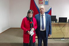 В Аркадаке семьям погибших участников СВО вручили памятные знаки