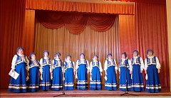 Артисты из Красного Знамени пели для алексеевцев