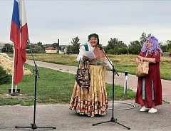 В День улицы краснознаменцы пели песни и делились добрыми воспоминаниями 