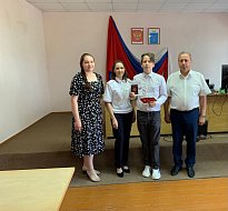 Первые паспорта вручили аркадакским школьникам 