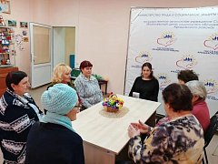 В аркадакском районном социальном учреждении побывали жители Семёновки