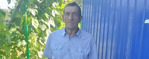 Около полувека проработал в сельском хозяйстве водителем Иван Титов