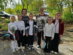 Аркадакские  школьники поздравляли ветеранов педагогического труда