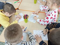 Дорожный инспектор побывал в гостях у дошколят