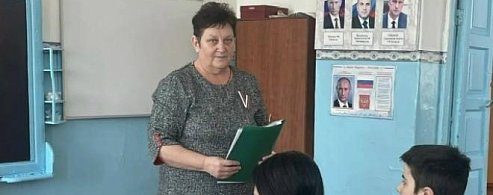 Кистендейские девятиклассники готовятся стать будущими избирателями