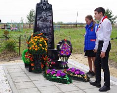 По федеральной программе в Красном Яре установлен памятник погибшим лётчикам