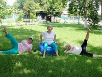 Аркадакские пенсионеры занимаются спортом на свежем воздухе