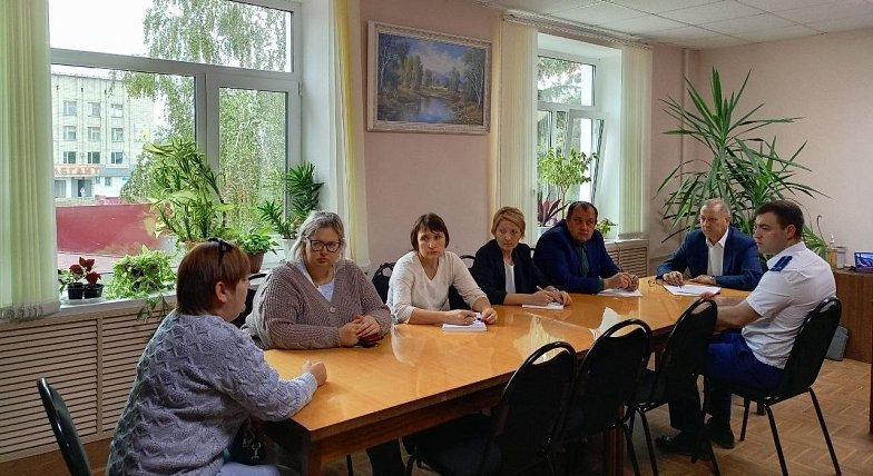 На приёме у главы района побывали родственницы аркадакских военнослужащих