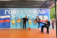 В лагере "Голубая ель" дети проводят время весело и интересно