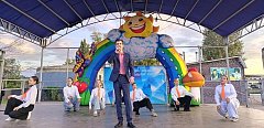 В микрорайоне молочно-консервного комбината  прошёл праздник «Любимый уголок», приуроченный к Году единства народов России